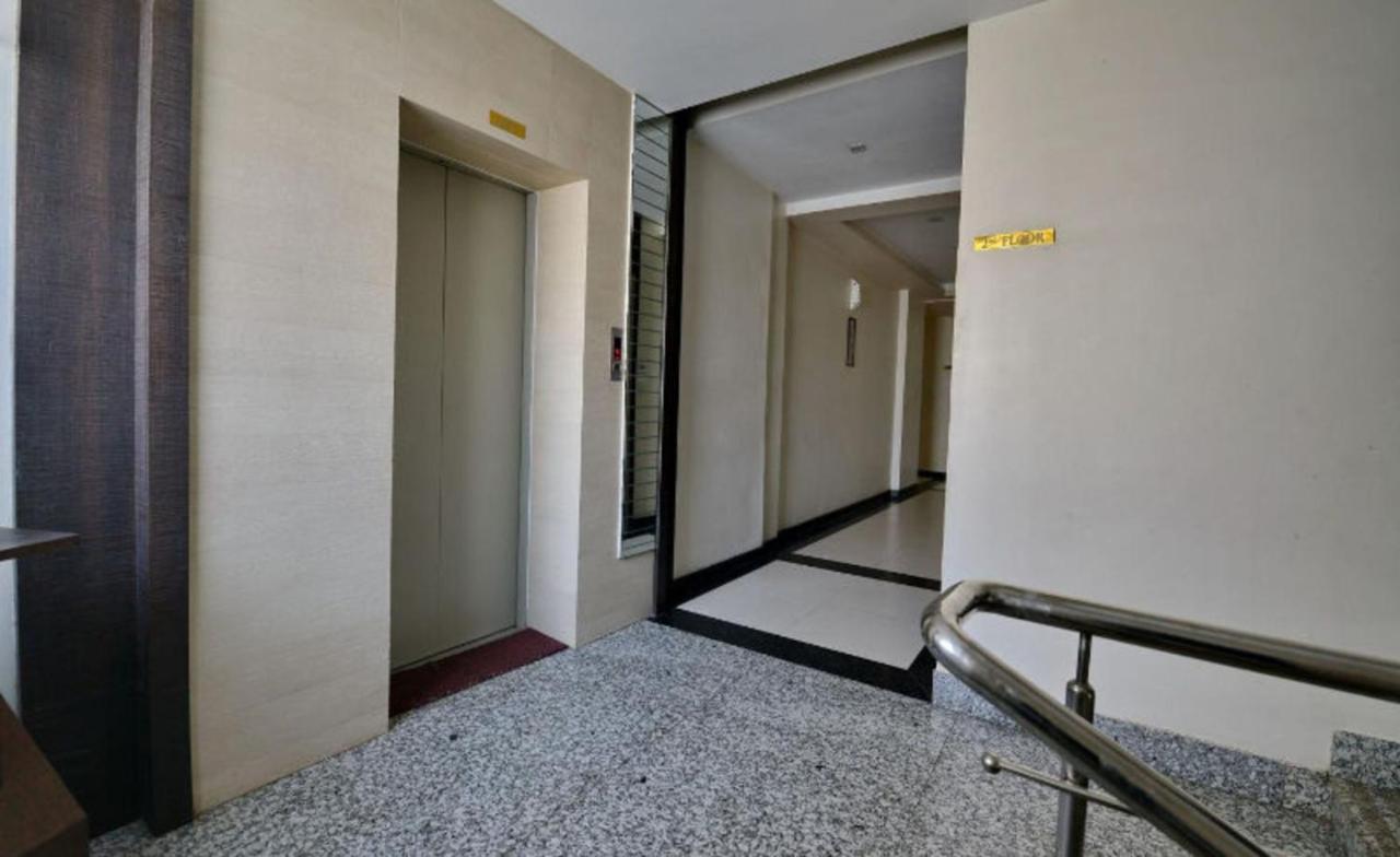 Hotel Samrat Jabalpur Luaran gambar