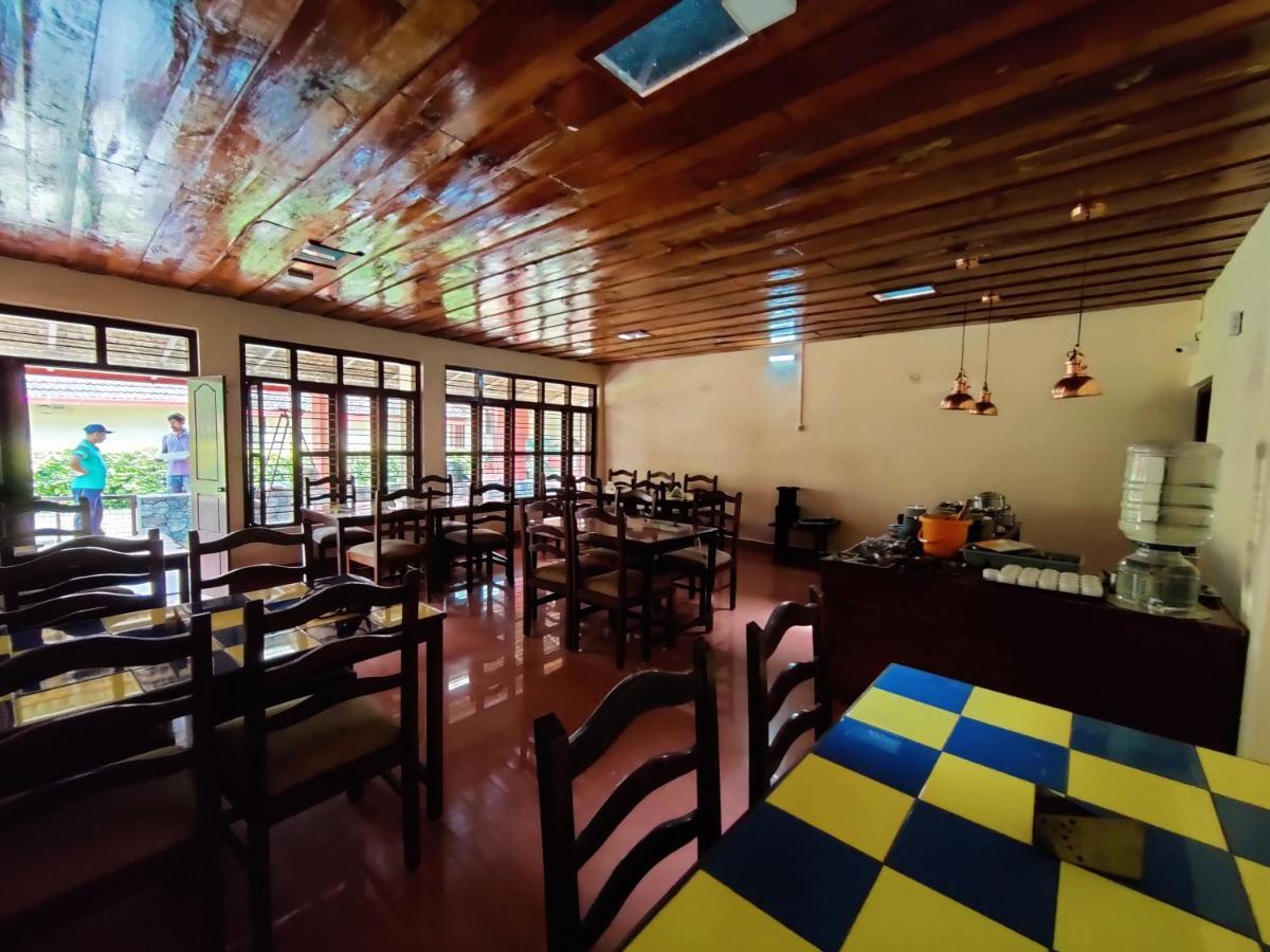 Hotel Samrat Jabalpur Luaran gambar